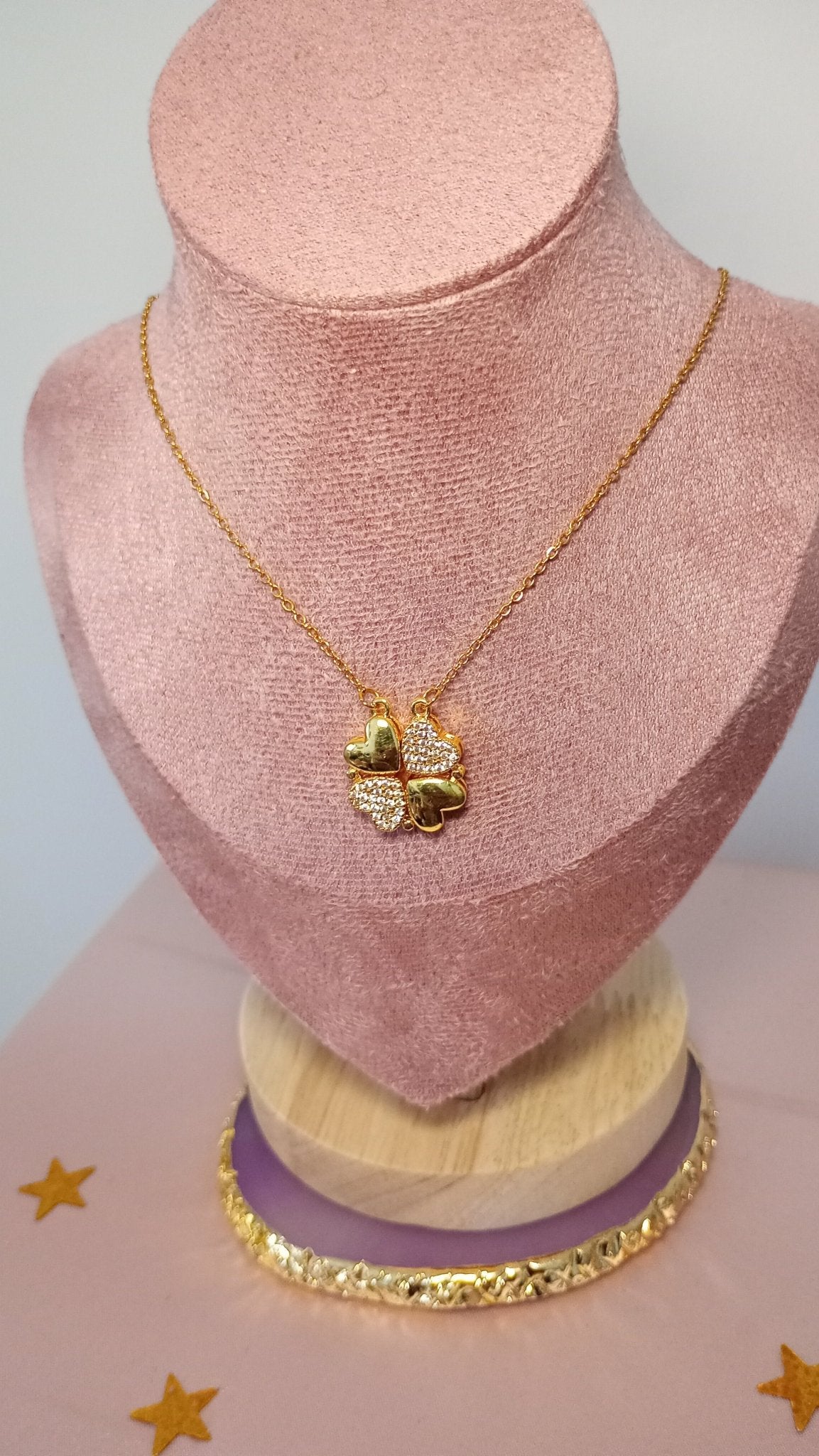 Collier pétunia