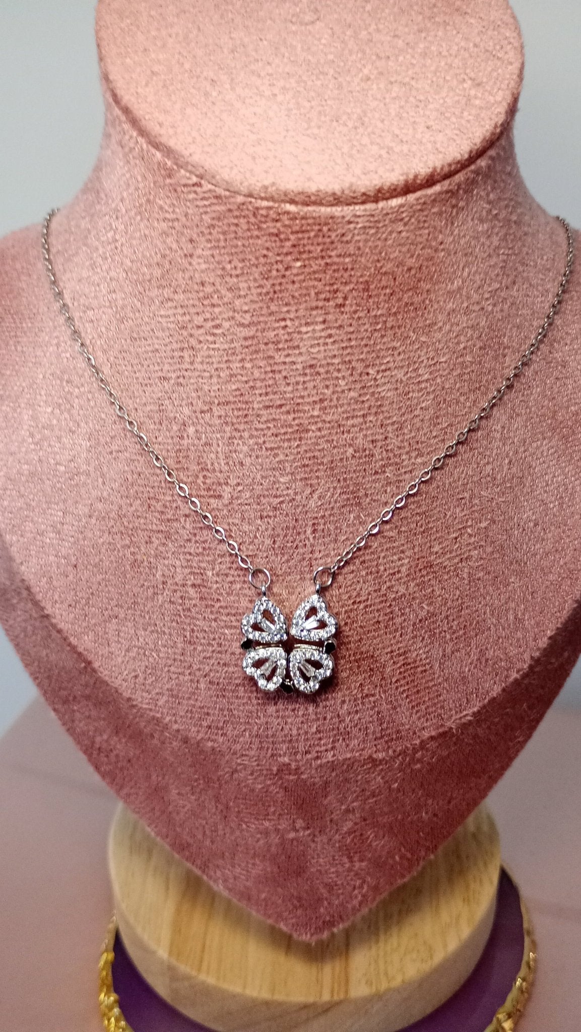 Collier Kelya