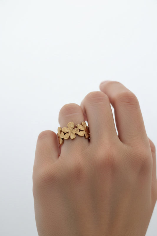 Bague fleurie