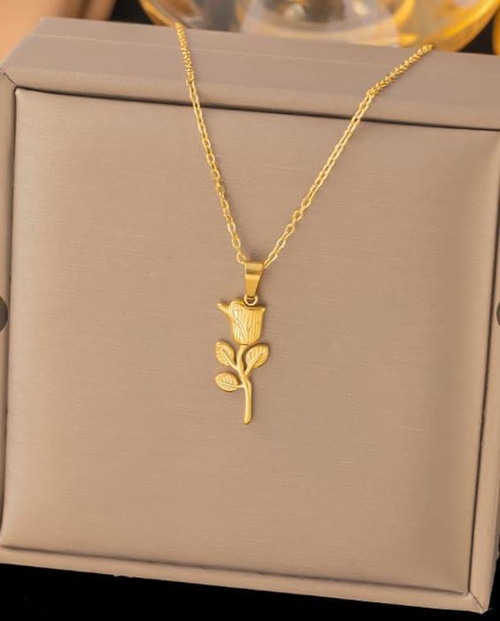 Collier rosa