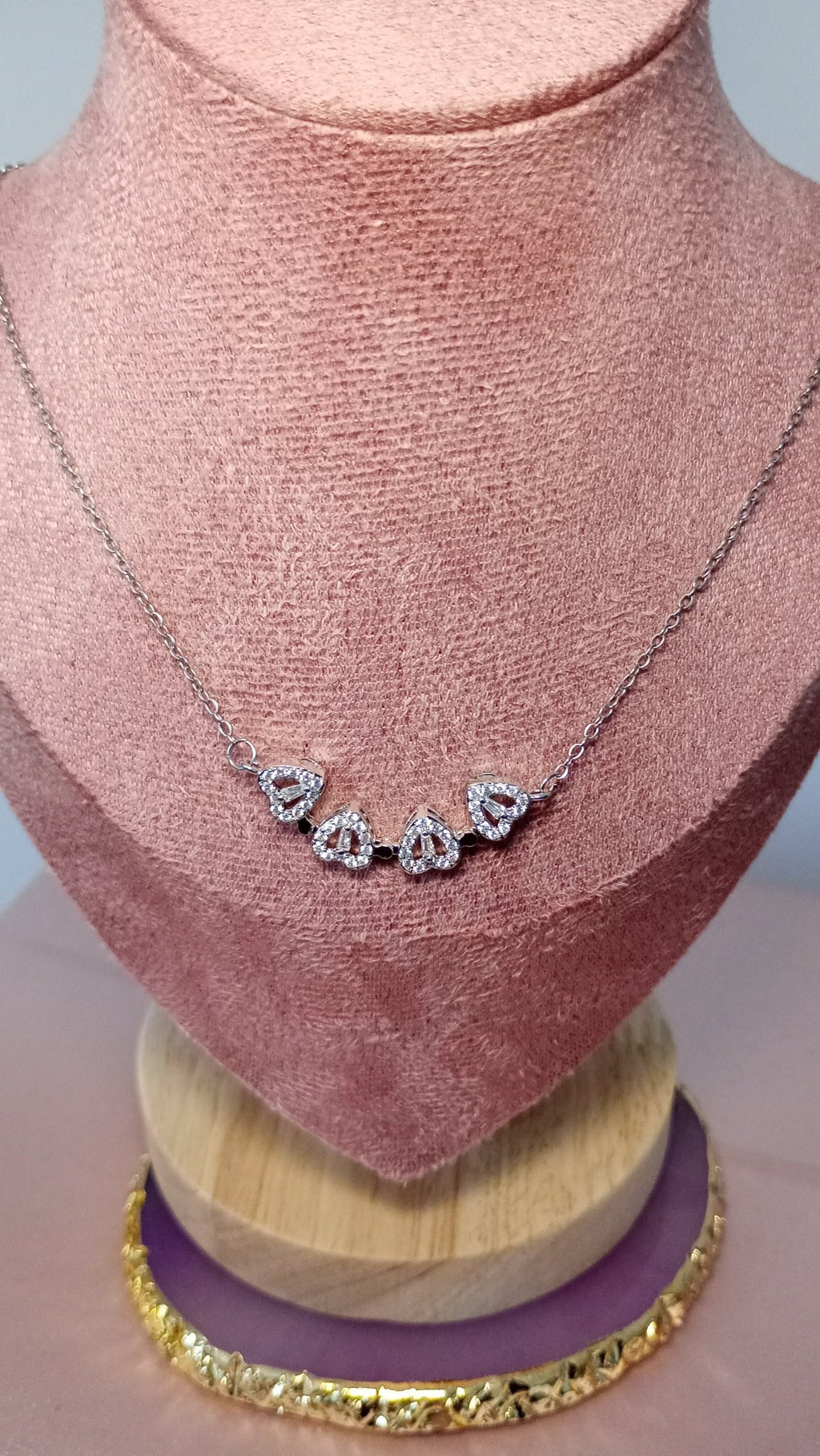 Collier Kelya
