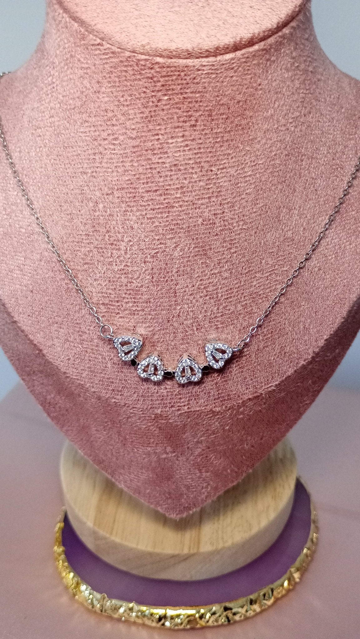 Collier Kelya