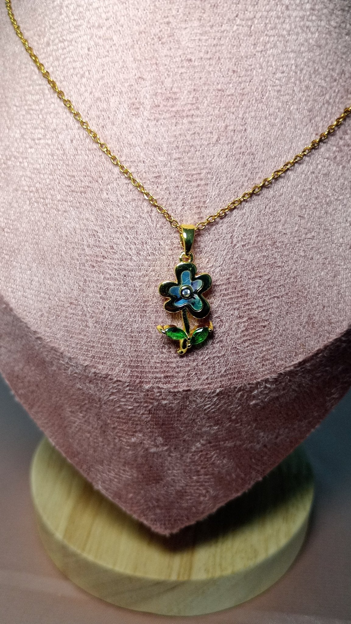 Collier Gladys