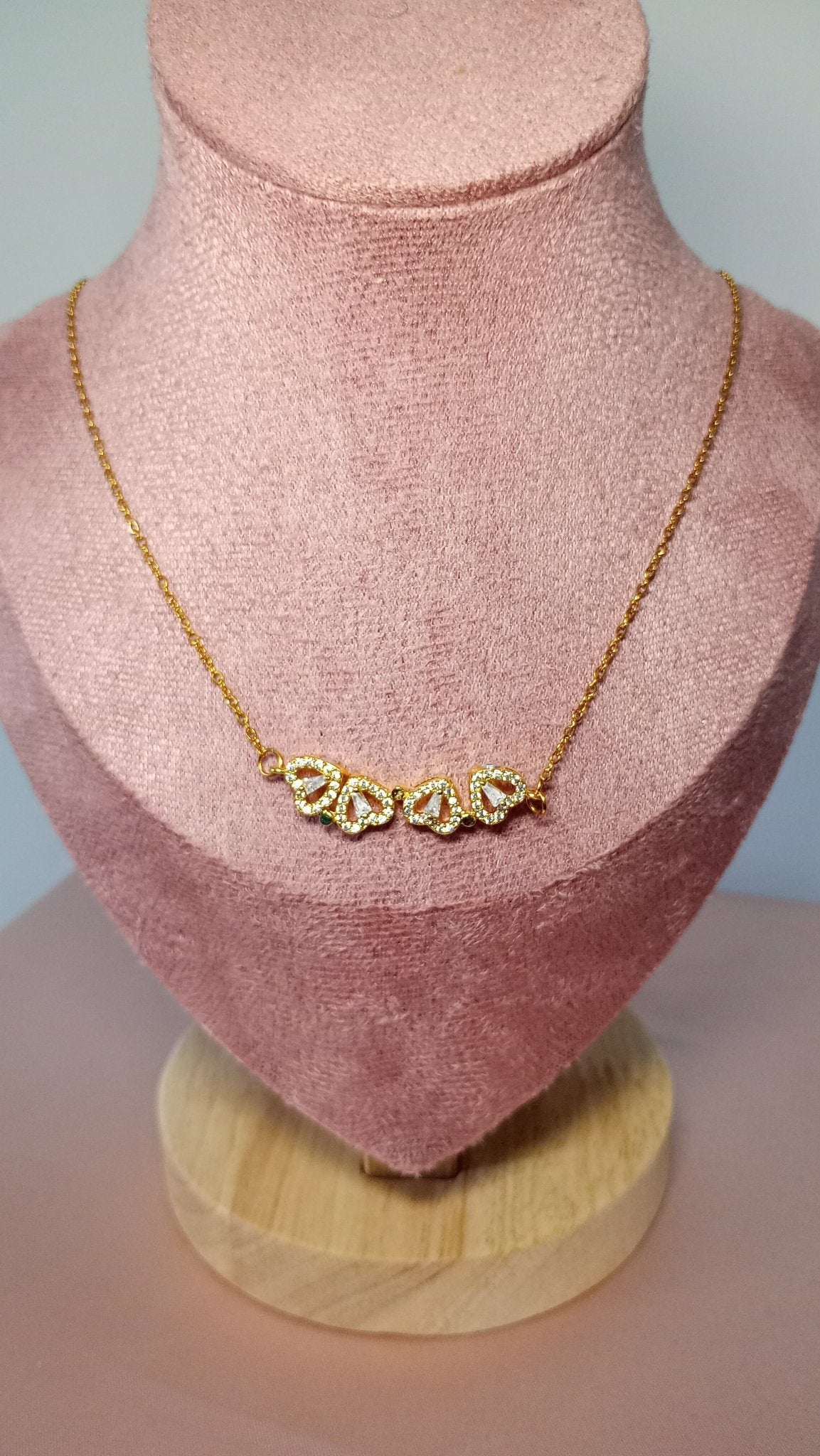 Collier Kelya